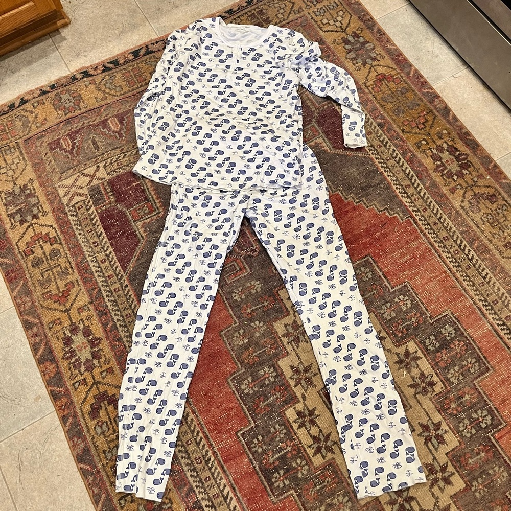 Roller Rabbit Moby pajamas Women’s Large. NWOT